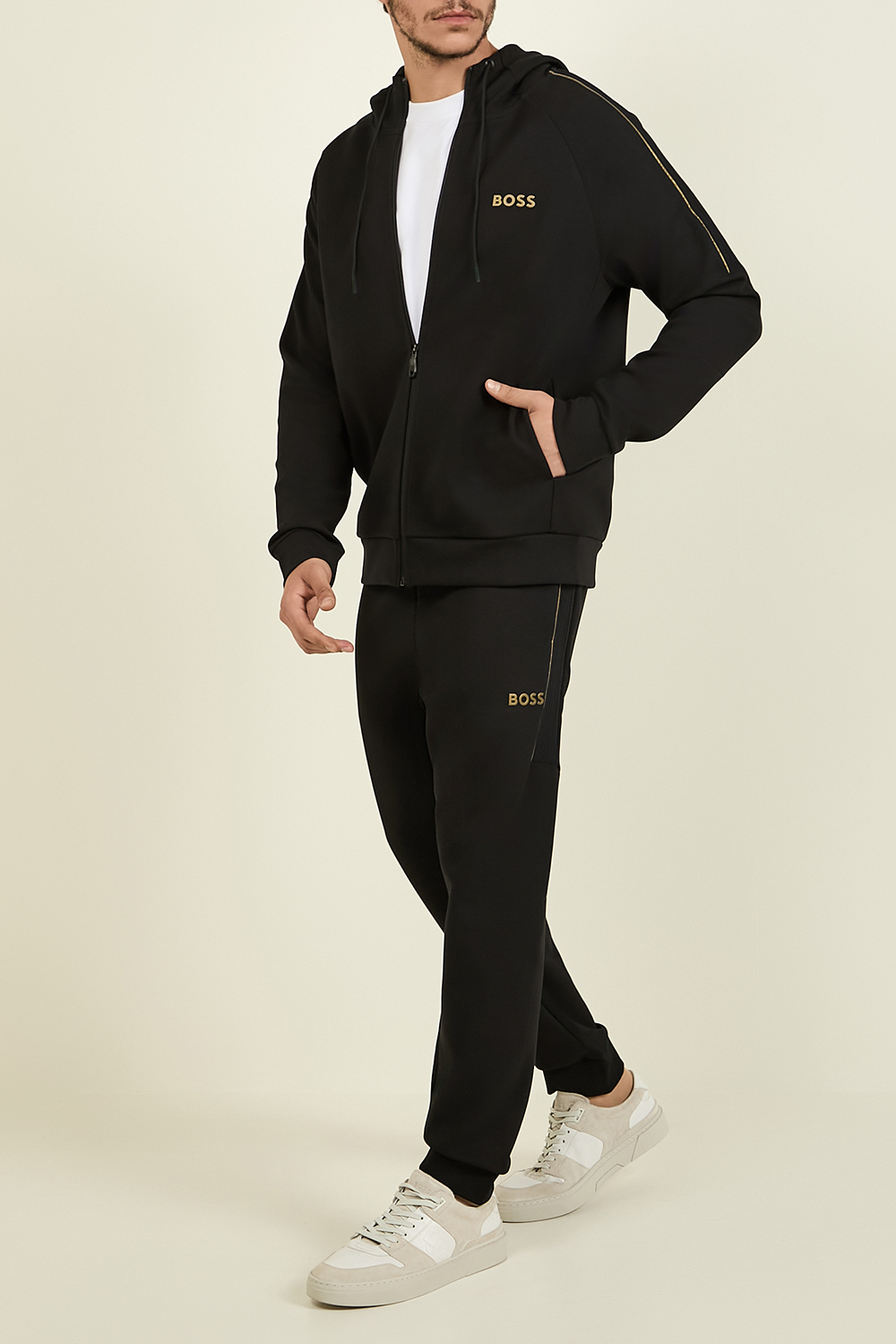 סט ספורטיבי